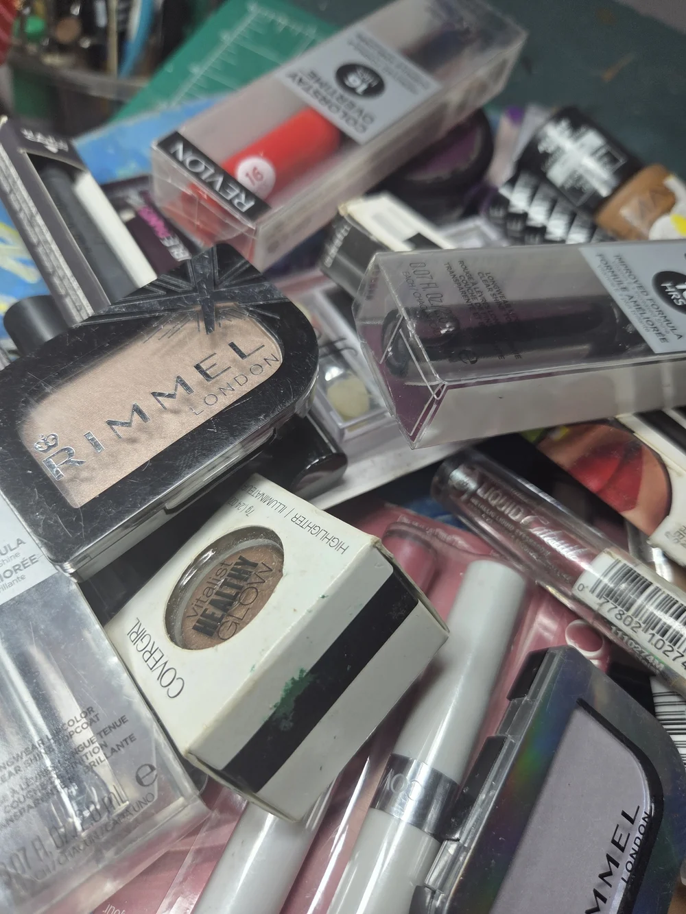 New Assorted Lot Of 25+ Cosmetics/ Make Up   Lot#1